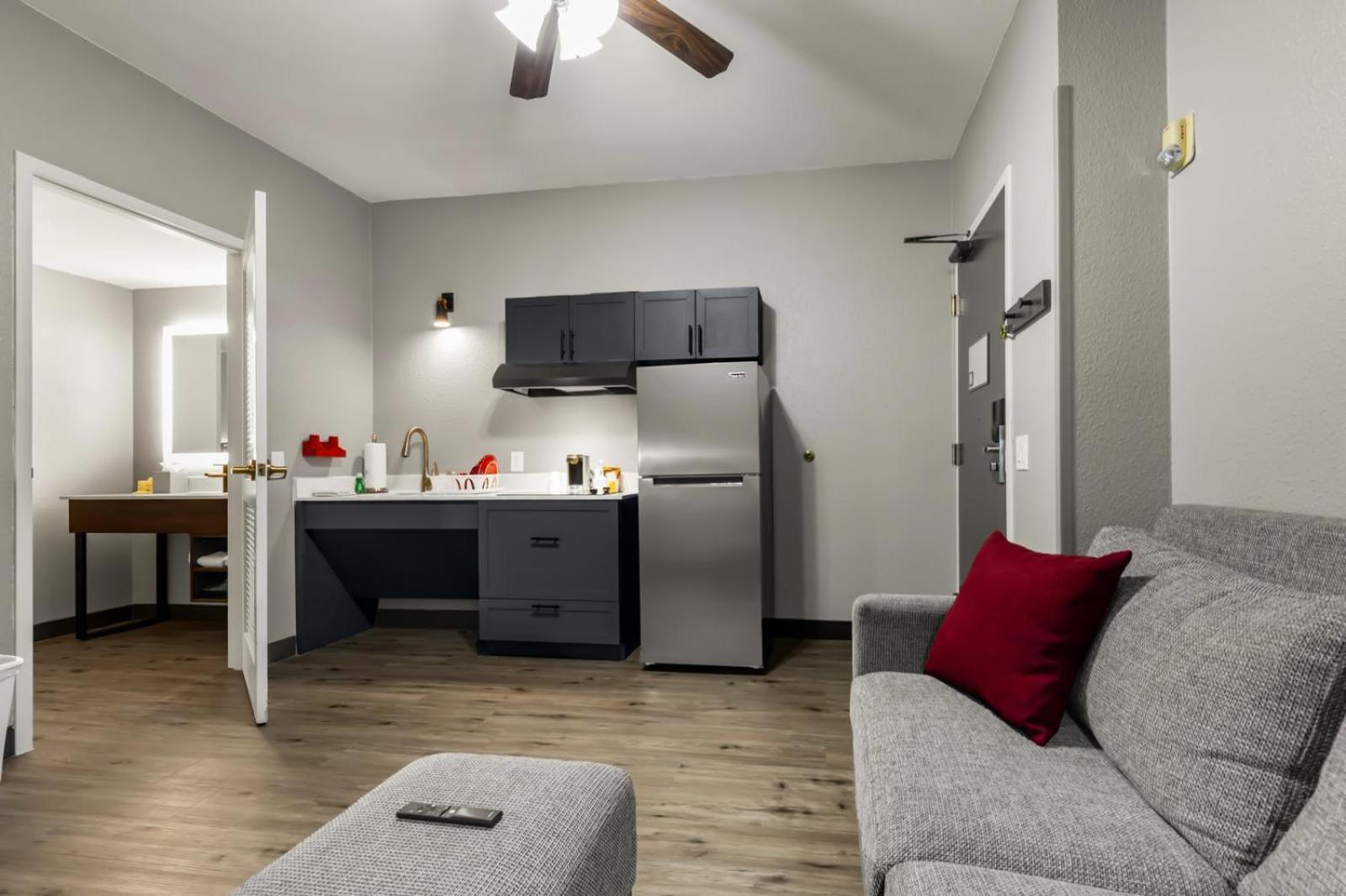 Hawthorn Extended Stay By Wyndham College Station Esterno foto